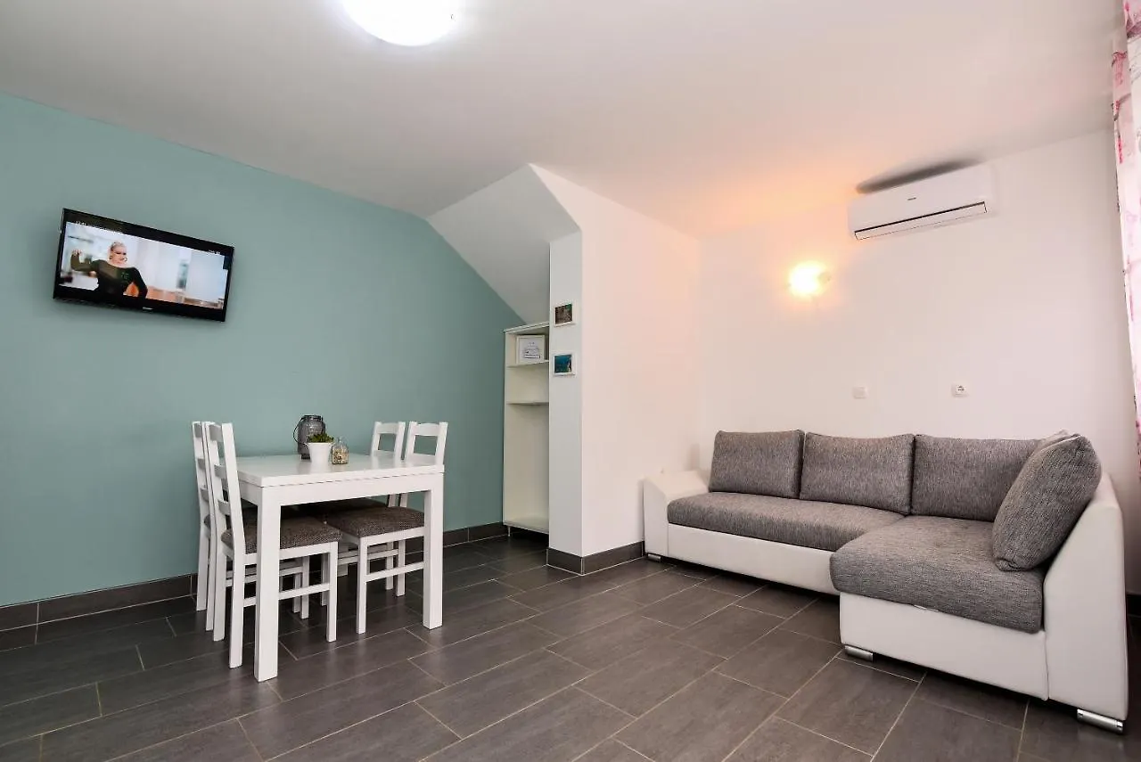 Nova Apartments Poljica  Kroatien